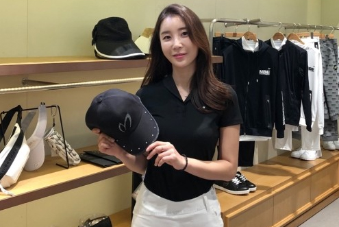 마스터바니 에디션 여름 신상으로 알아보는 최예지 프로의 여름 골프웨어 스타일링! / 